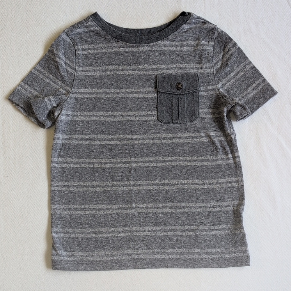 old navy gray striped short sleeve pocket t-shirt 4T toddler boys